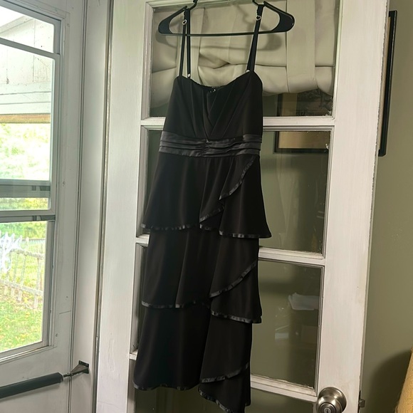 Deb Black dress - Picture 1 of 4